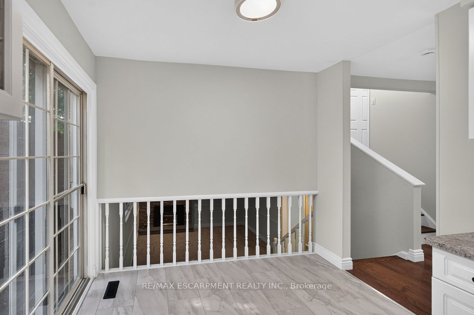 3401 Rockwood Drive, Burlington, ON L7N 3H6 15