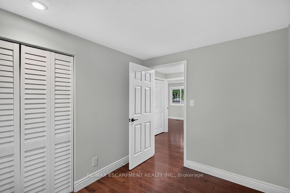 3401 Rockwood Drive, Burlington, ON L7N 3H6 23