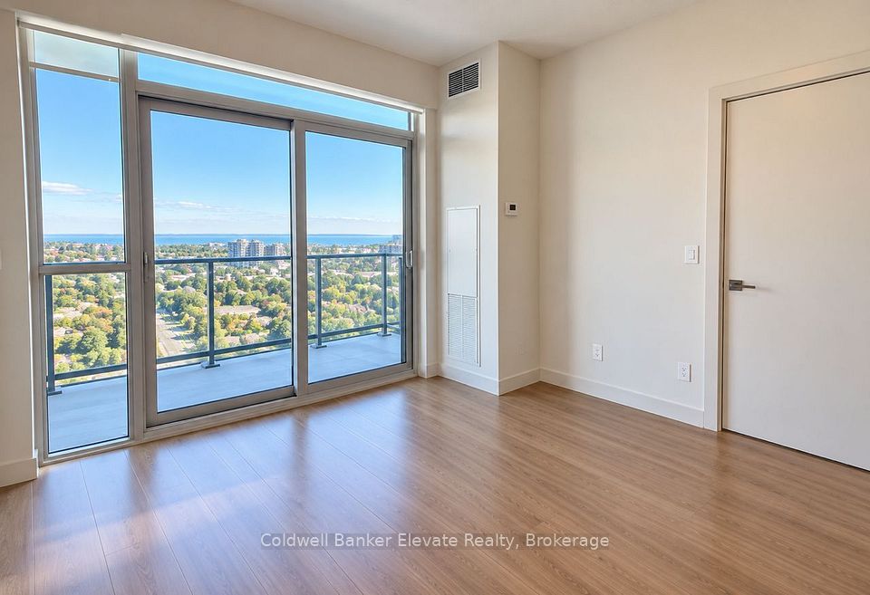 2081 Fairview Street 909, Burlington, ON L7R 0E5 2