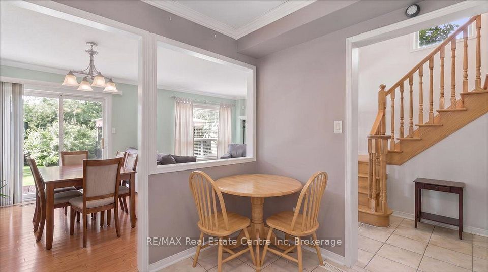 2524 Logan Avenue, Oakville, ON L6H 6S2 17