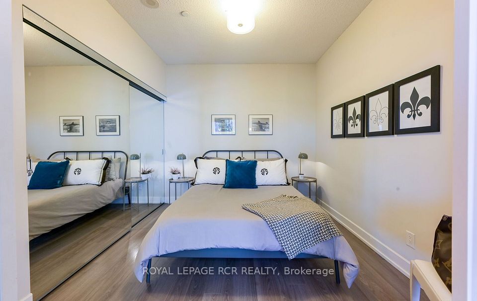 6 Eva Road 12, Toronto, ON M9C 0B1 23