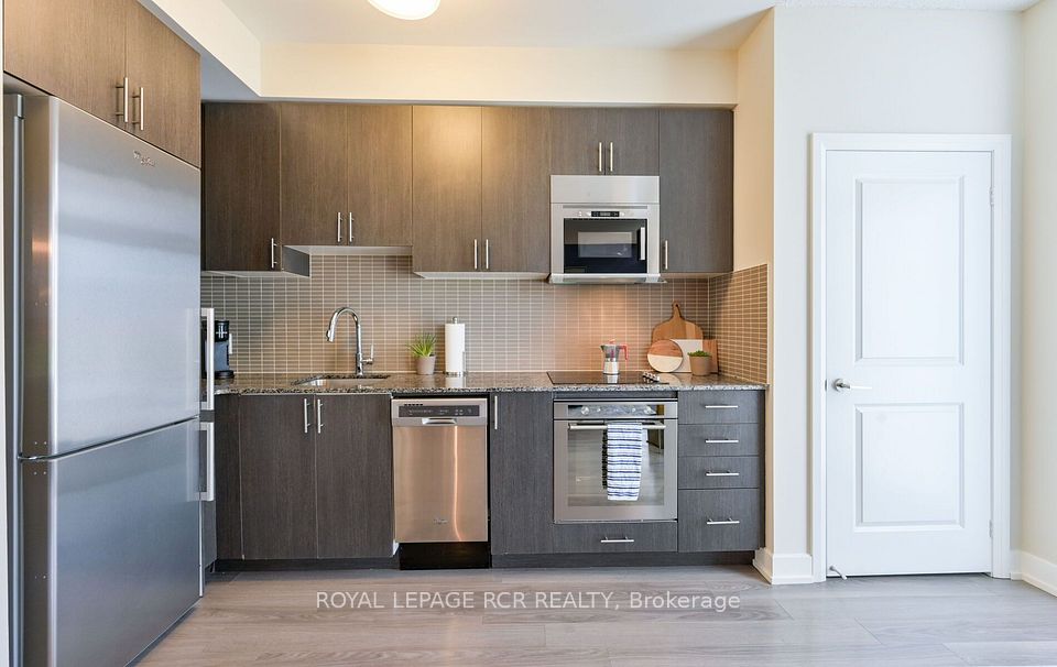 6 Eva Road 12, Toronto, ON M9C 0B1 11