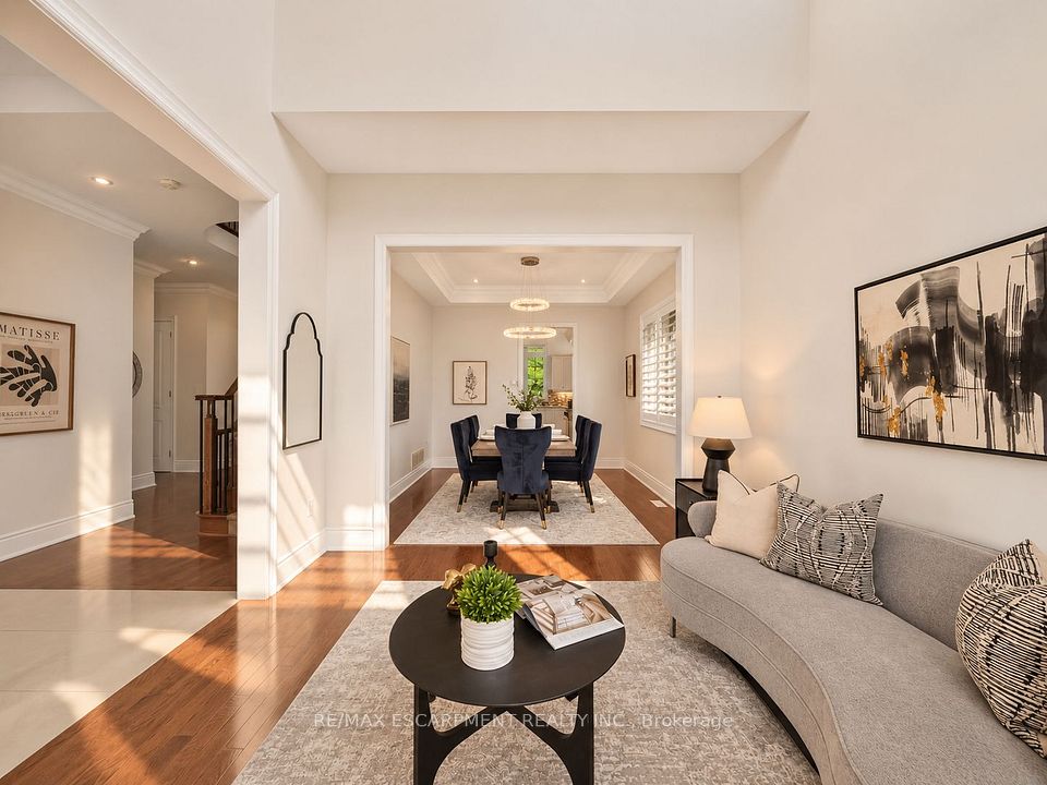 2121 Blackforest Crescent, Oakville, ON L6M 4T6 7