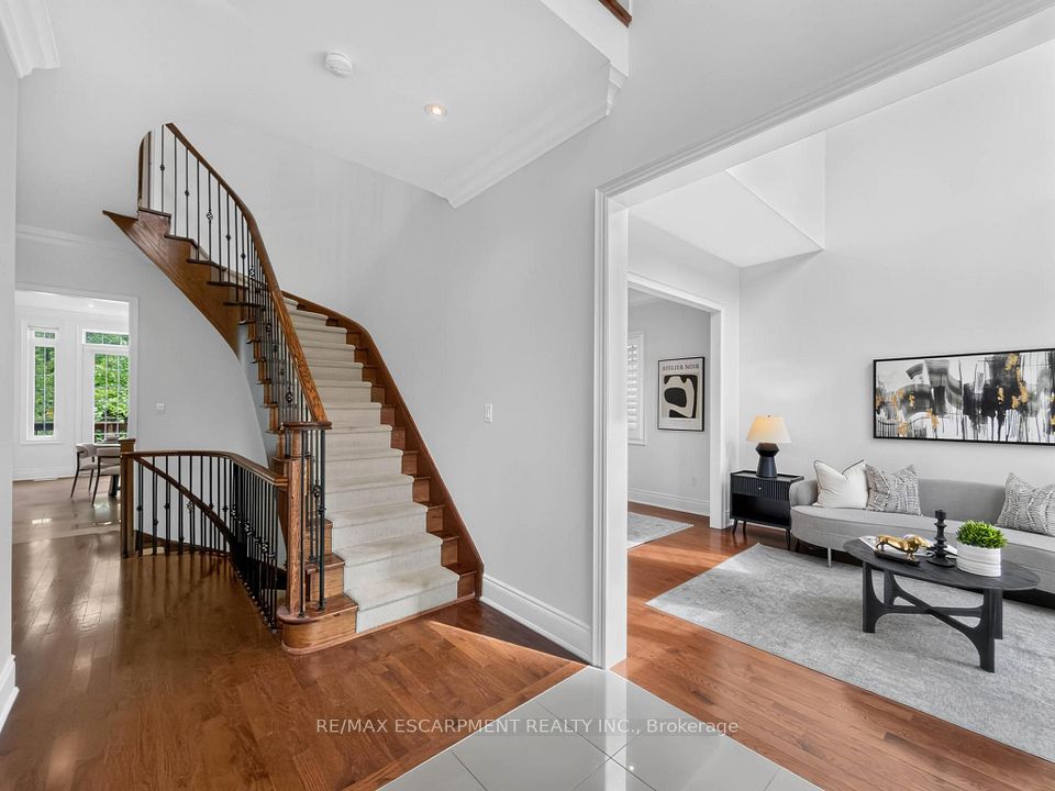2121 Blackforest Crescent, Oakville, ON L6M 4T6 5