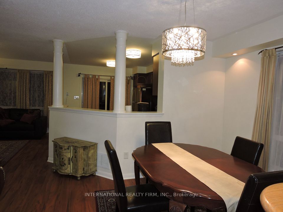 2453 Baintree Crescent, Oakville, ON L6M 4W9 6