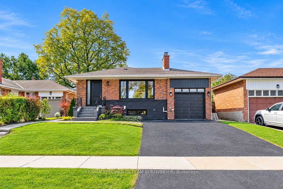 Detached at 10 Dumbarton Road, Toronto, ON M8Z 3P5
