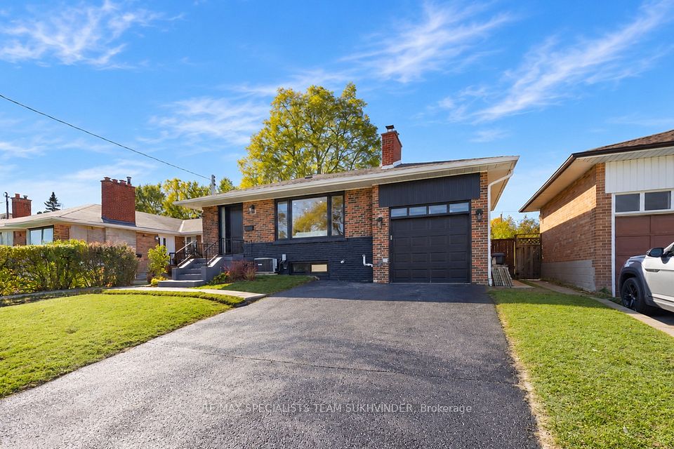 10 Dumbarton Road, Toronto, ON M8Z 3P5 4