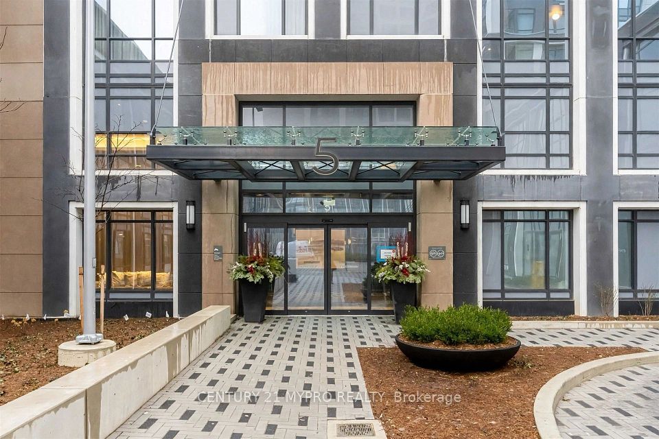 5 Mabelle Avenue 2234, Toronto, ON M9A 0C8 2