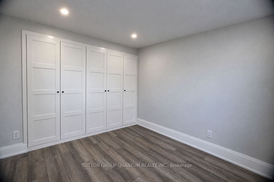 1237 Sycamore Drive, Burlington, ON L7M 1G8 22