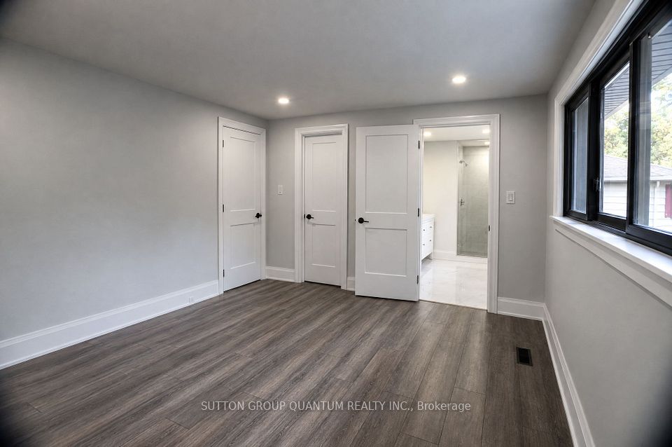 1237 Sycamore Drive, Burlington, ON L7M 1G8 18