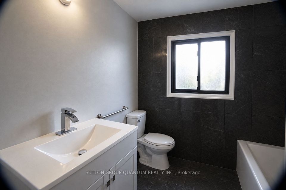 1237 Sycamore Drive, Burlington, ON L7M 1G8 23