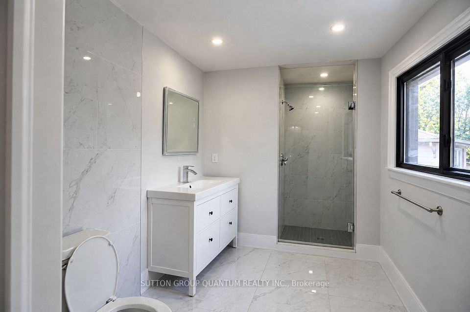 1237 Sycamore Drive, Burlington, ON L7M 1G8 17