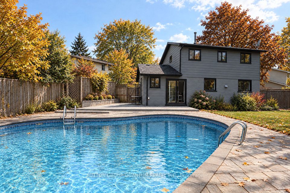 1237 Sycamore Drive, Burlington, ON L7M 1G8 4