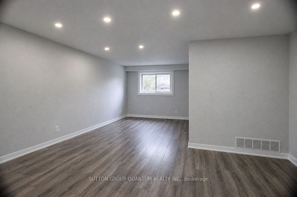 1237 Sycamore Drive, Burlington, ON L7M 1G8 13
