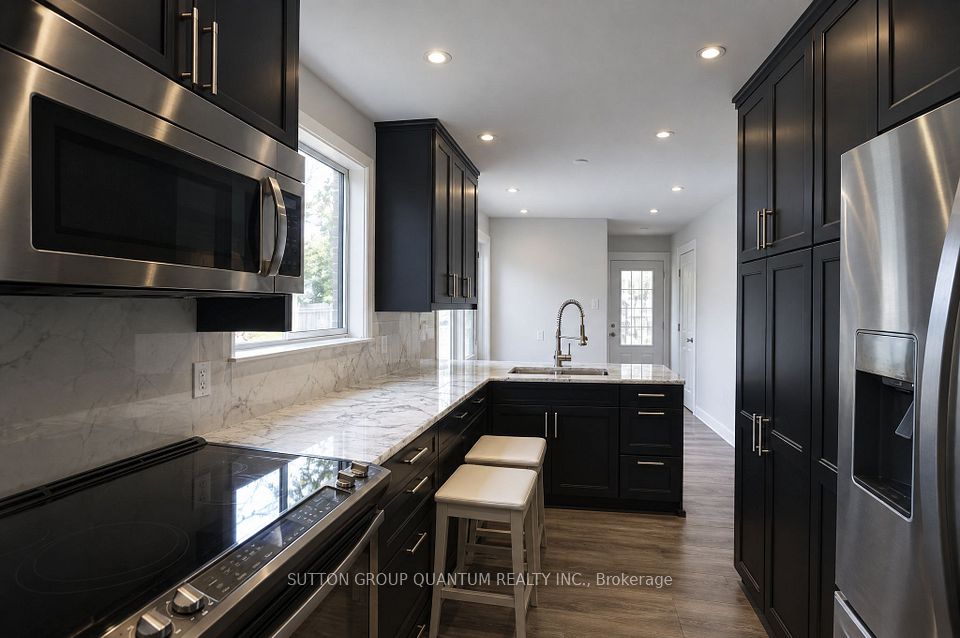 1237 Sycamore Drive, Burlington, ON L7M 1G8 7
