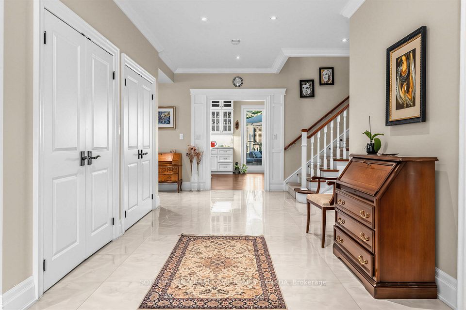 407 Cairncroft Road, Oakville, ON L6J 4M8 8