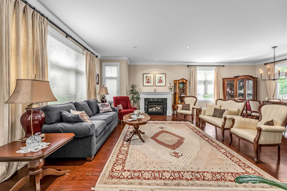 407 Cairncroft Road, Oakville, ON L6J 4M8 18