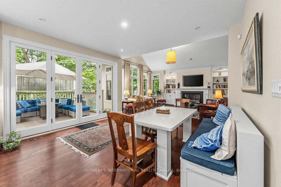 407 Cairncroft Road, Oakville, ON L6J 4M8 10