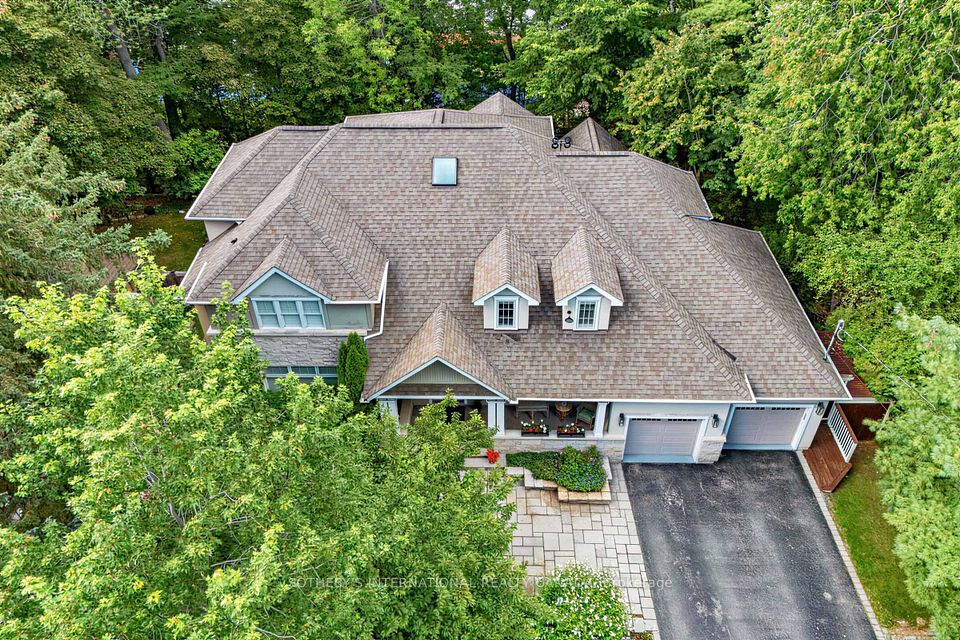 407 Cairncroft Road, Oakville, ON L6J 4M8 2