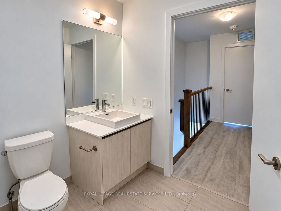 251 Manitoba Street 124, Toronto, ON M8Y 0C7 6