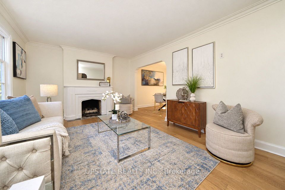 9 Elderidge Avenue, Toronto, ON M8Y 2C4 8