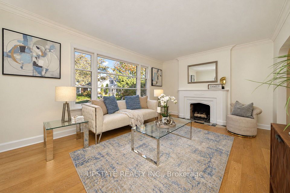 9 Elderidge Avenue, Toronto, ON M8Y 2C4 7