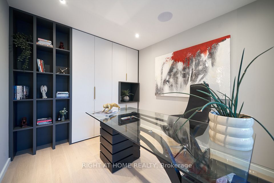 4675 Dundas Street W, Toronto, ON M9A 1A4 13