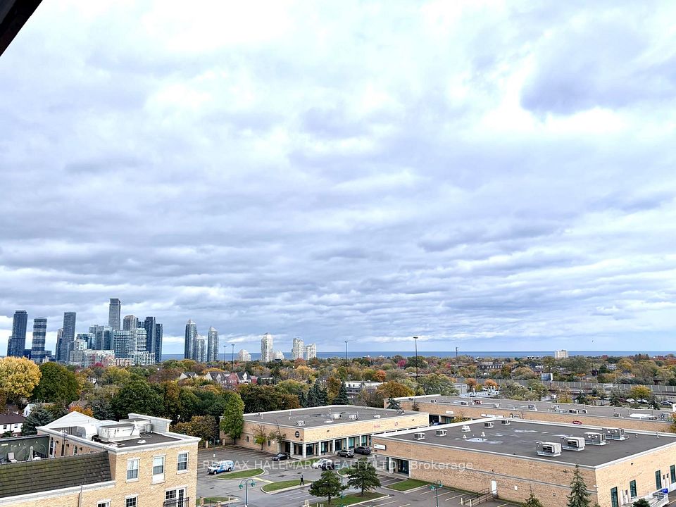 799 The Queensway 809, Toronto, ON M8Z 0H3 11