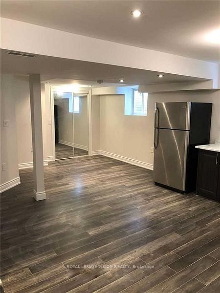 110 Turquoise Crescent Lower, Brampton, ON L6P 2R3 4