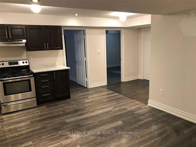 110 Turquoise Crescent Lower, Brampton, ON L6P 2R3 2