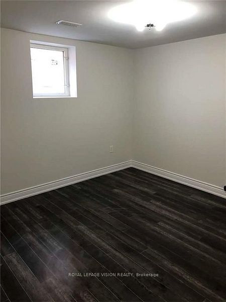 110 Turquoise Crescent Lower, Brampton, ON L6P 2R3 5