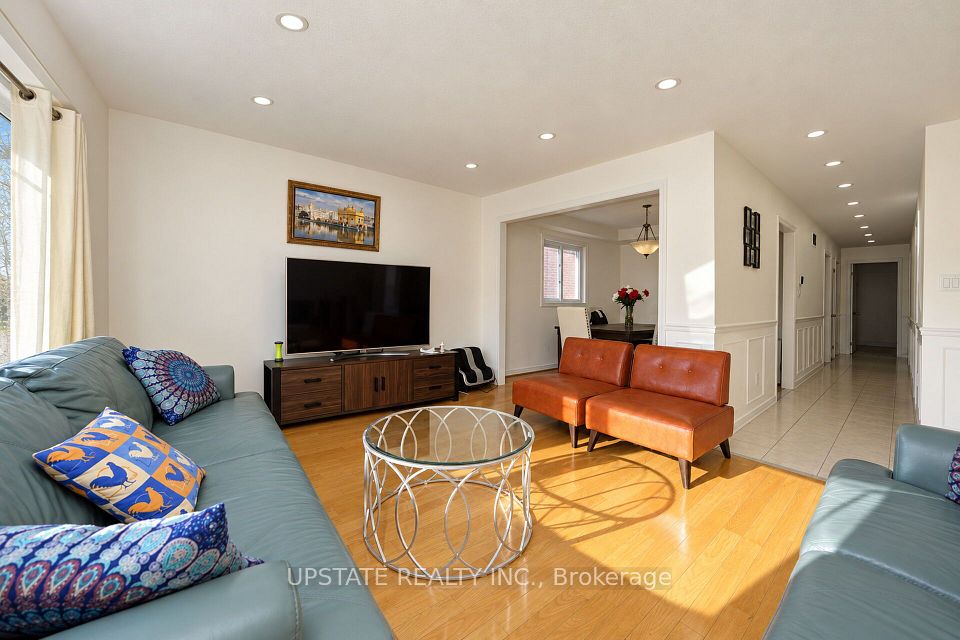 28 Braemore Road, Brampton, ON L6X 1E5 4