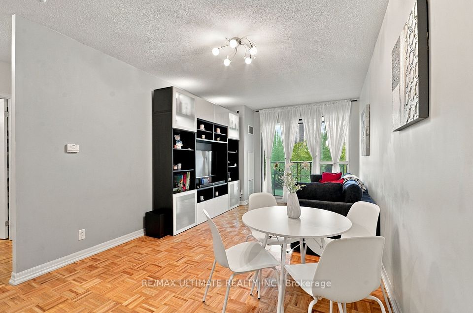 38 Fontenay Court 501, Toronto, ON M9A 5H5 6