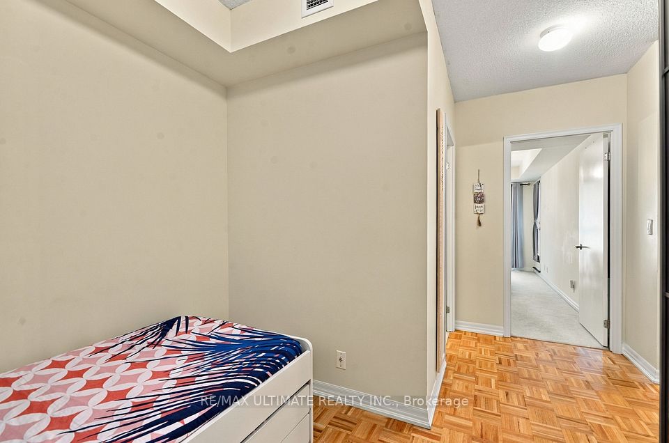 38 Fontenay Court 501, Toronto, ON M9A 5H5 16