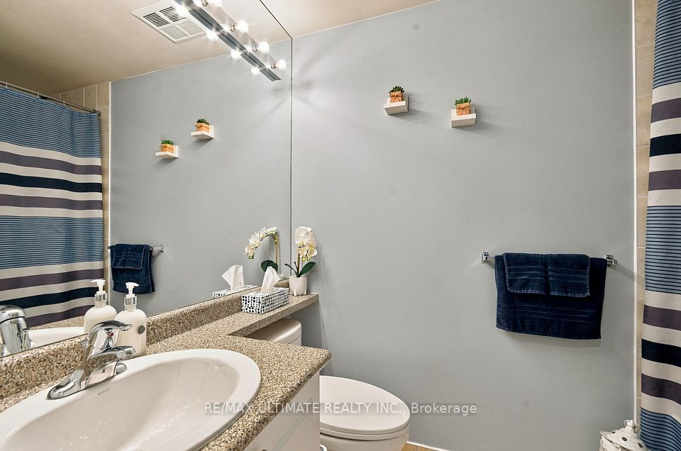 38 Fontenay Court 501, Toronto, ON M9A 5H5 18