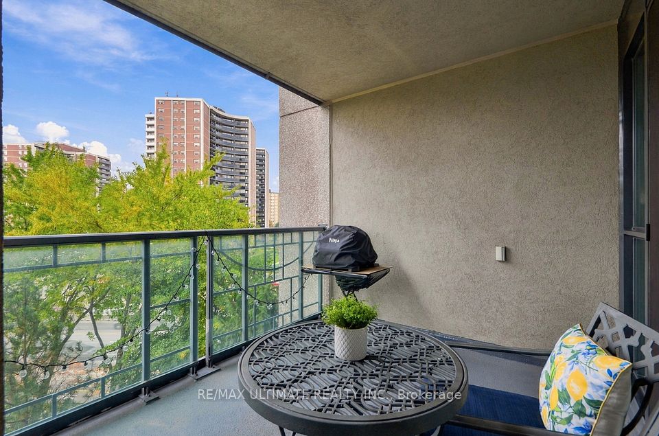 38 Fontenay Court 501, Toronto, ON M9A 5H5 22