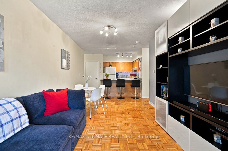 38 Fontenay Court 501, Toronto, ON M9A 5H5 9