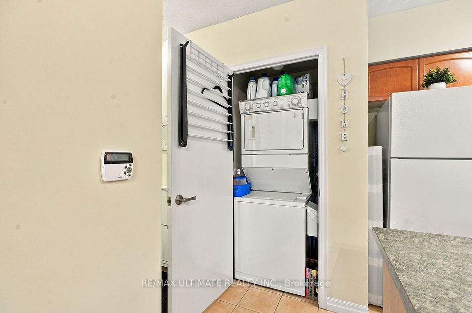 38 Fontenay Court 501, Toronto, ON M9A 5H5 19