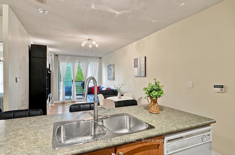 38 Fontenay Court 501, Toronto, ON M9A 5H5 10
