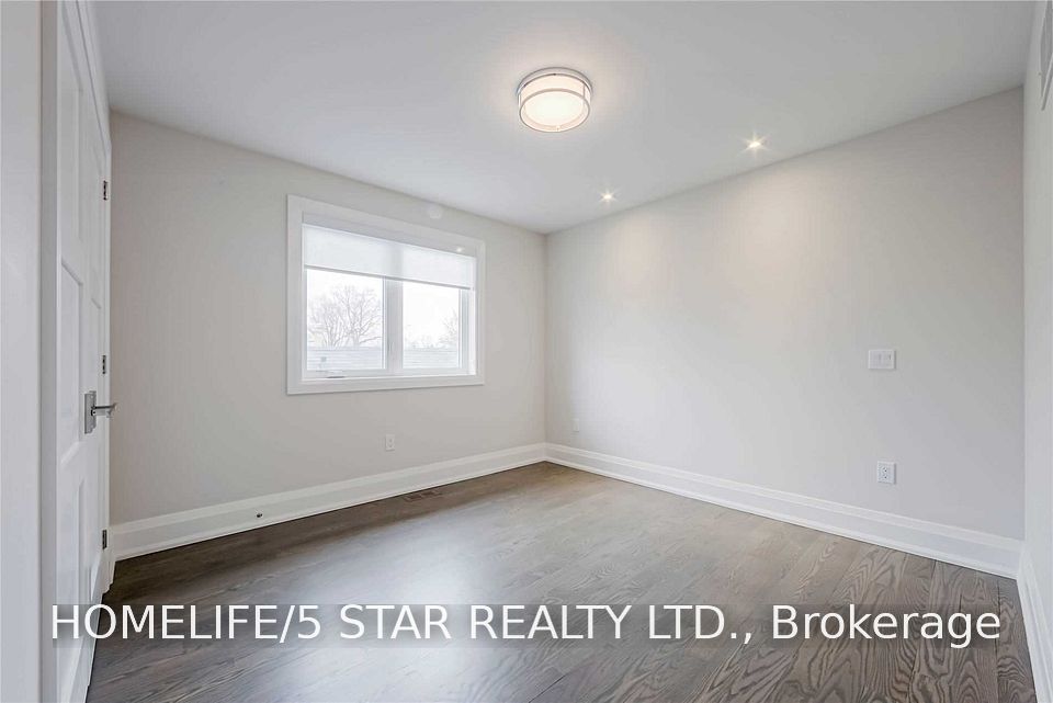 57 Ninth Street, Toronto, ON M8V 3E2 25