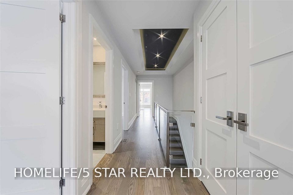 57 Ninth Street, Toronto, ON M8V 3E2 21