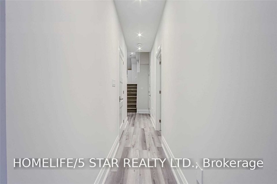 57 Ninth Street, Toronto, ON M8V 3E2 19