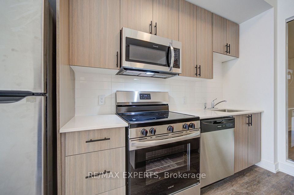 2475 Old Bronte Road 311, Oakville, ON L6M 5S7 9