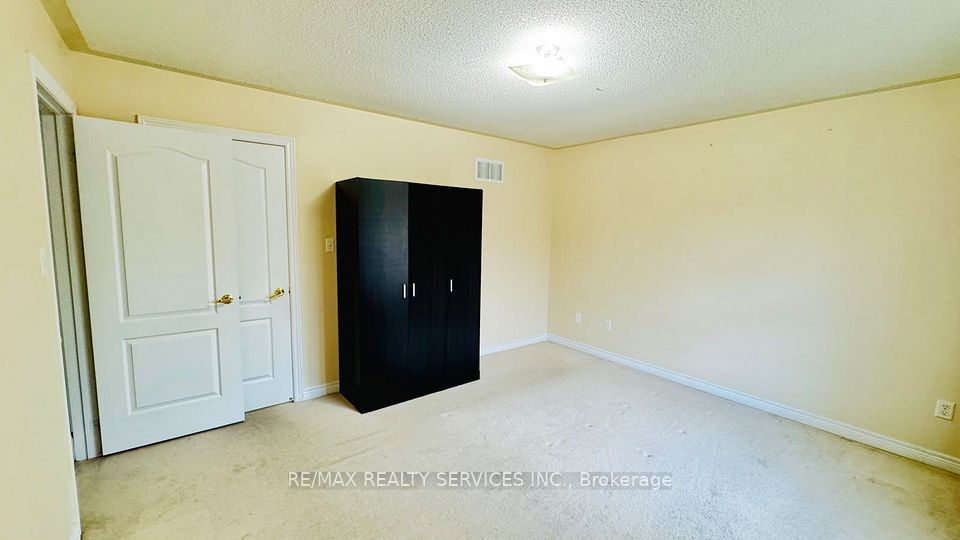12 Urbana Road, Brampton, ON L6Y 0R6 20