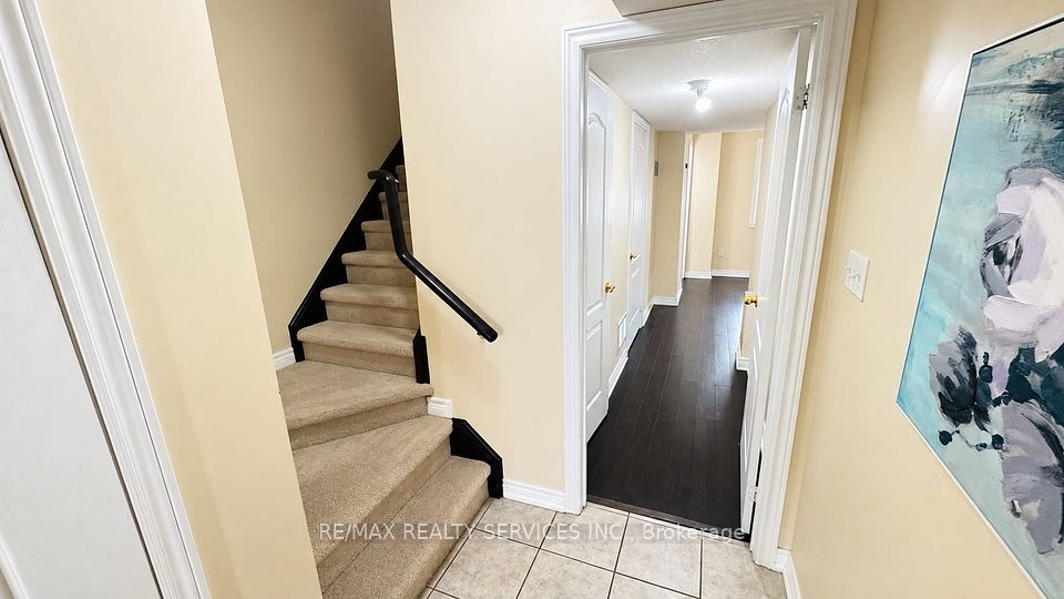 12 Urbana Road, Brampton, ON L6Y 0R6 5