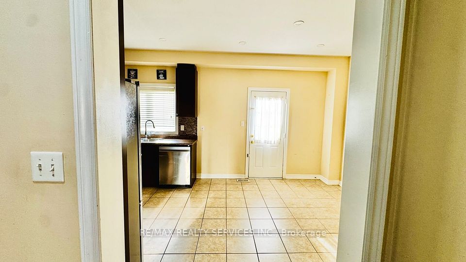 12 Urbana Road, Brampton, ON L6Y 0R6 10