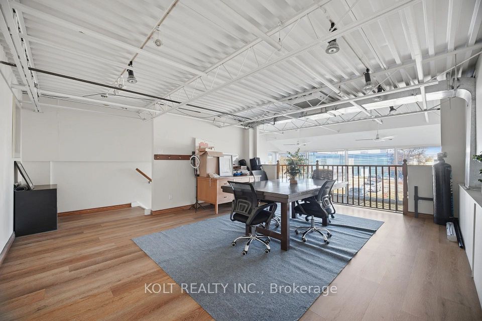 145 Traders Boulevard E Unit 31, Mississauga, ON L4Z 3L3 6