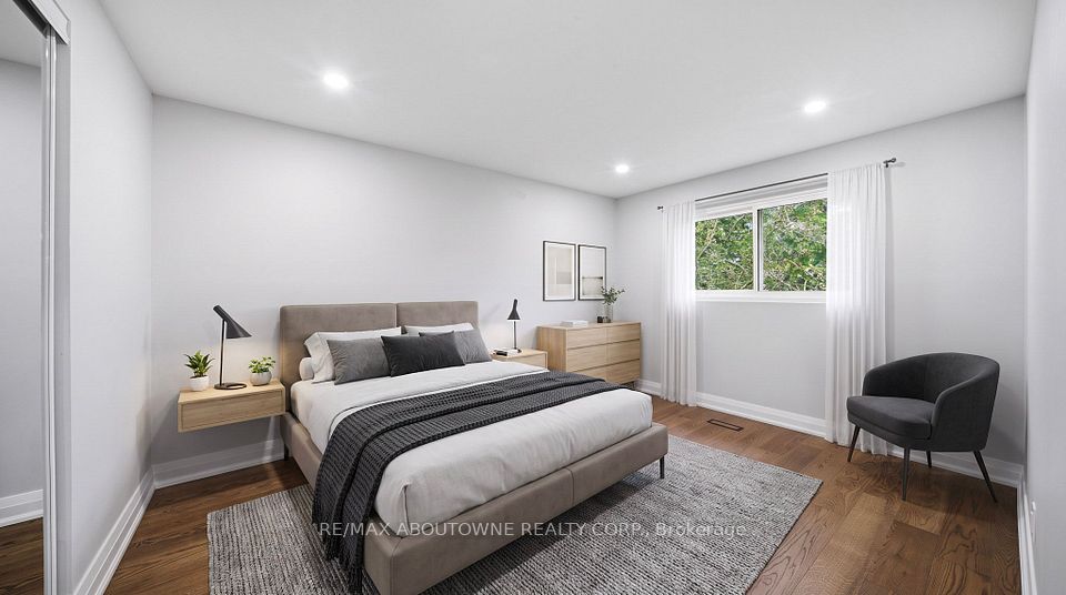 2144 Rebecca Street, Oakville, ON L6L 2A5 16