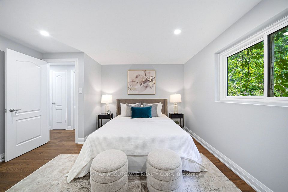 2144 Rebecca Street, Oakville, ON L6L 2A5 19