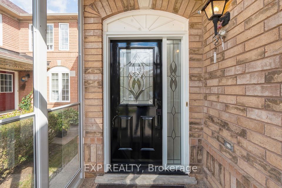 7283 Bread Fruit Lane, Mississauga, ON L5N 8H6 3